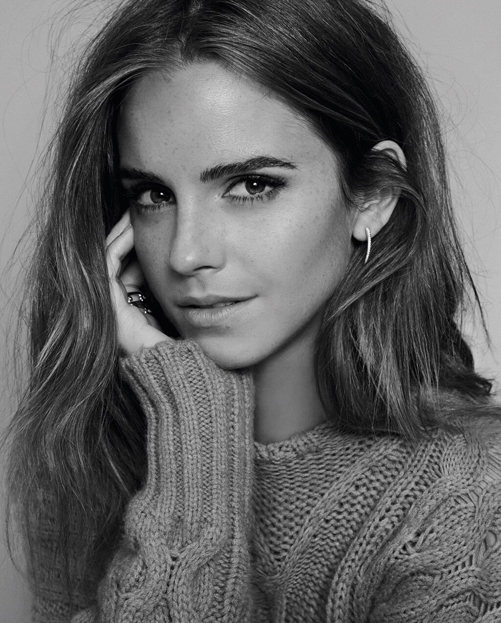 hVEjQBJ8 Emma Watson 04.jpg